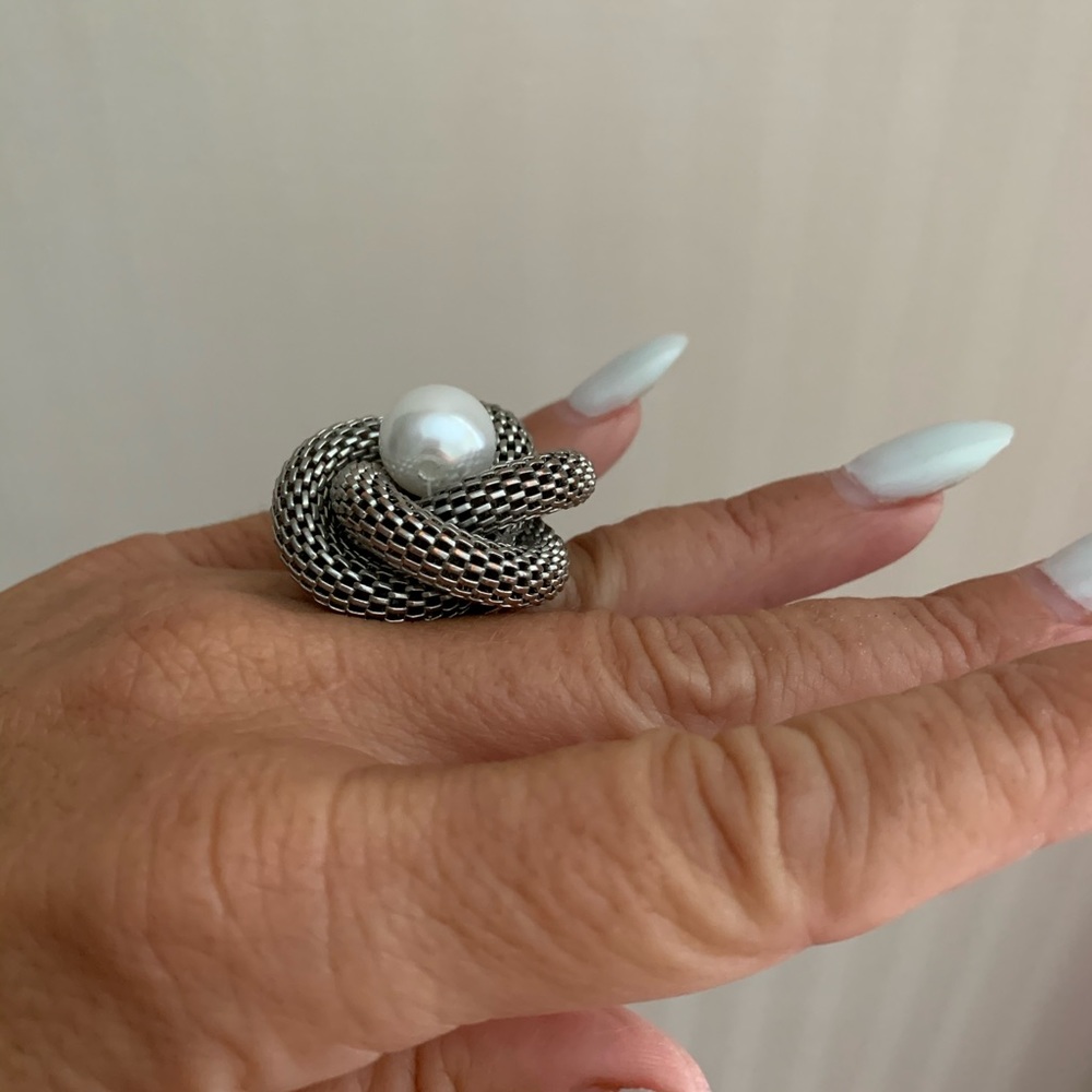 Silvertone Flower Cocktail Ring - image 6